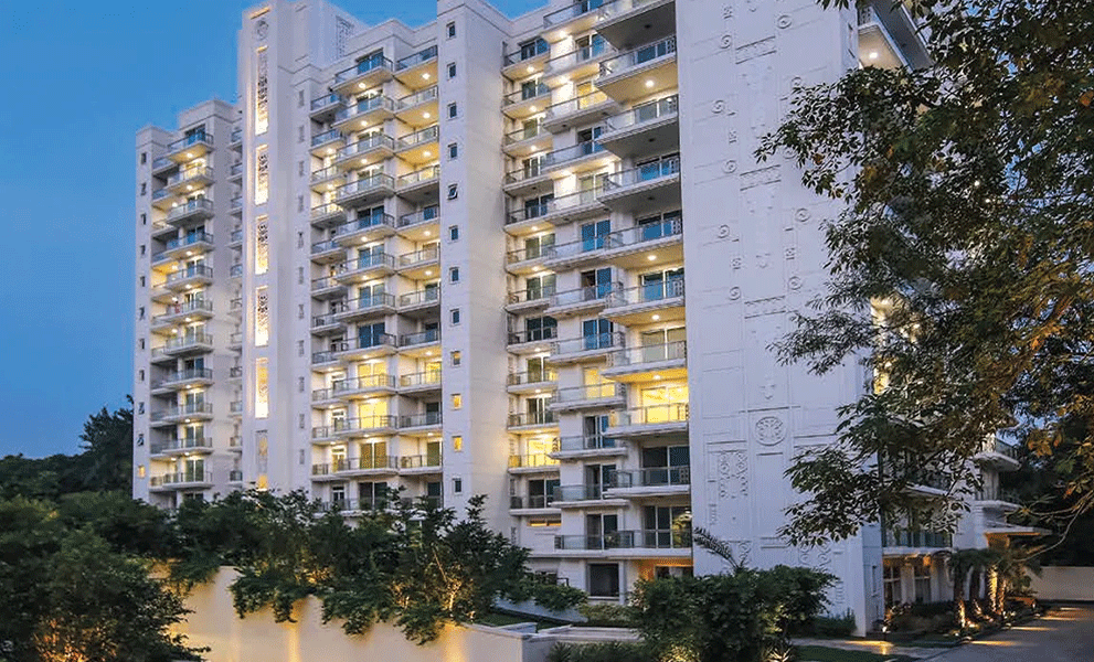 dlf kings court